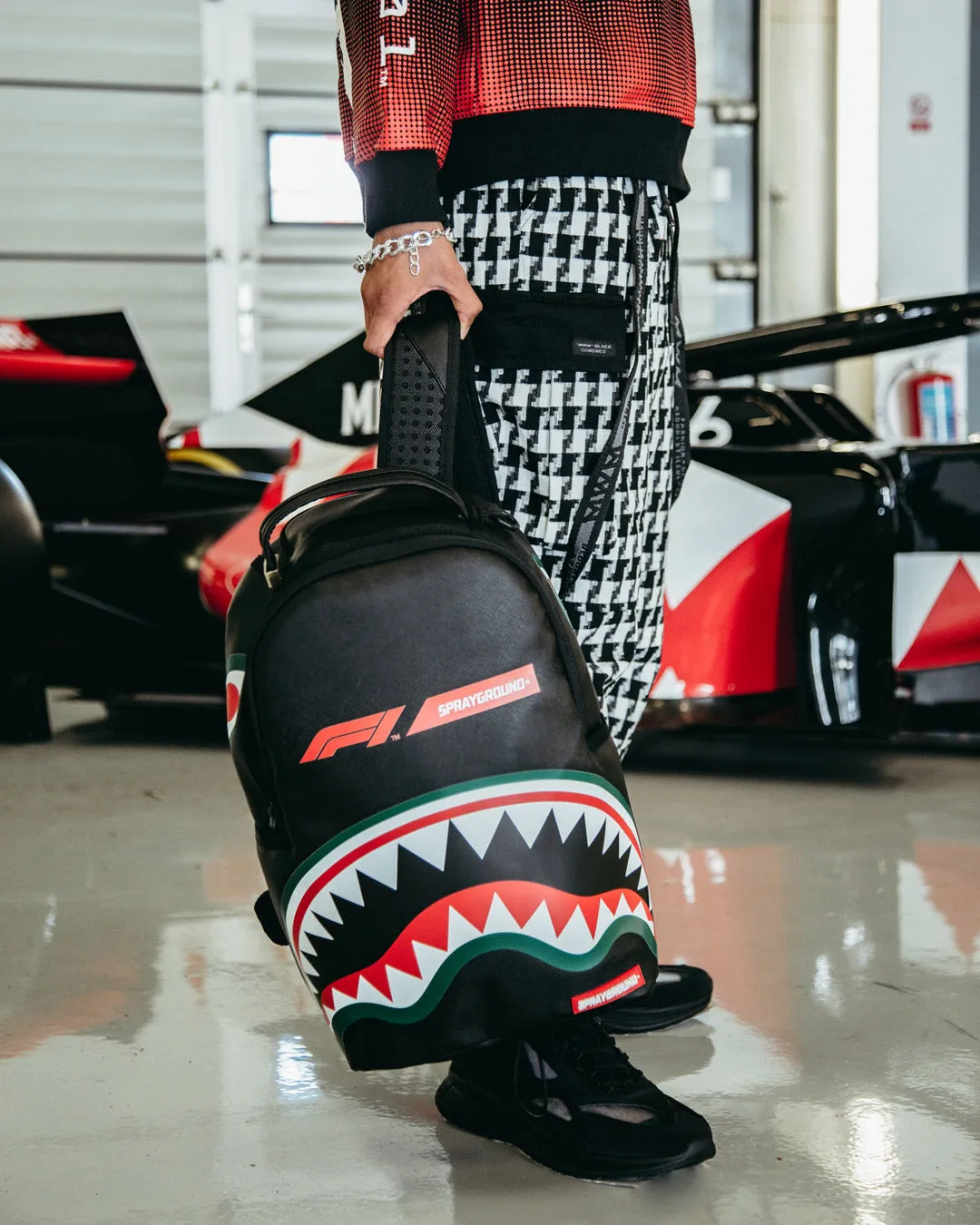 FORMULA 1 OFFICIAL RACE TEAM BACKPACK (DLXV)